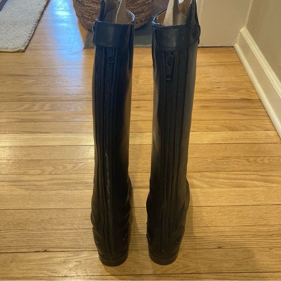 Ariat tall riding boots - Picture 3 of 16